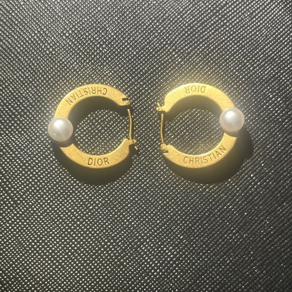 Dior Gold Earrings with Pearl Detail - Picture 4 of 4